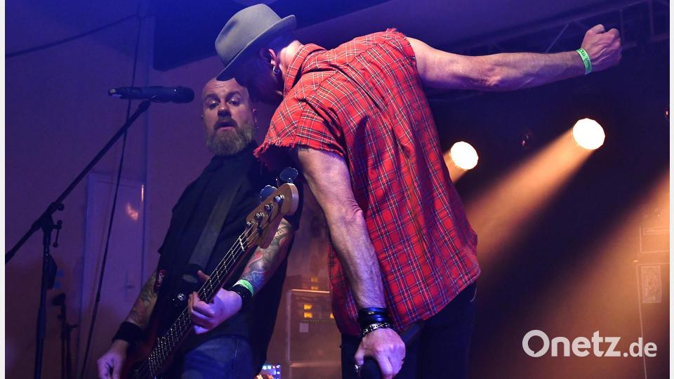 Einen Tag vor Weihnachten feiert Special Gue$t das Fest der Punkrock-Liebe. Bild: Petra Hartl
