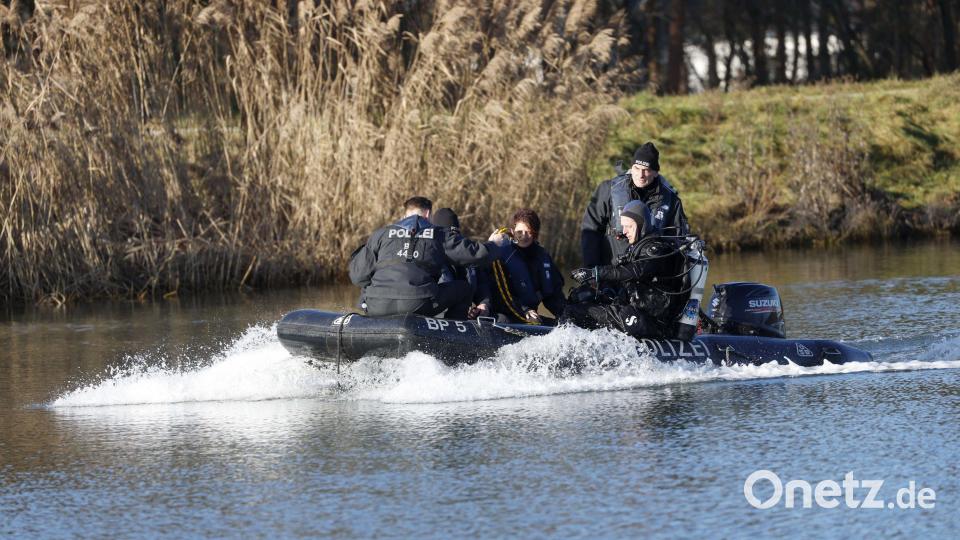 Die Polizei hat bei der Suche nach einer vermissten Schwangeren damit begonnen, den Main-Donau-Kanal bei Nürnberg abzusuchen. Bild: Heiko Becker