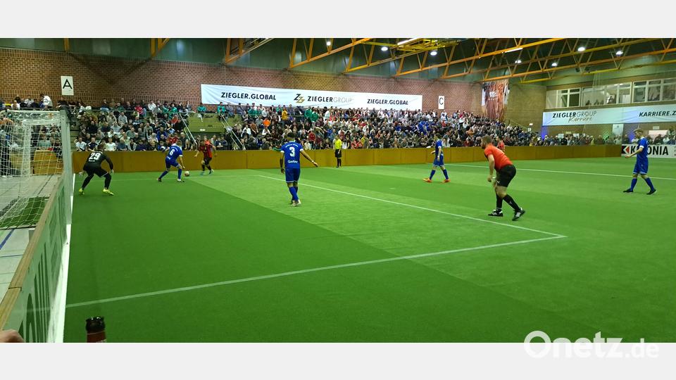 Im Spiel um Platz 3 gewann der SV Schwandorf-Ettmannsdorf gegen die SpVgg SV Weiden. Bild: msh