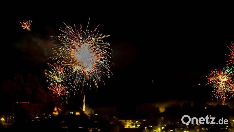 Das Friedenfelser Feuerwerk 2022/2023. Bild: [sds] (s.steinkohl@gmx.de)