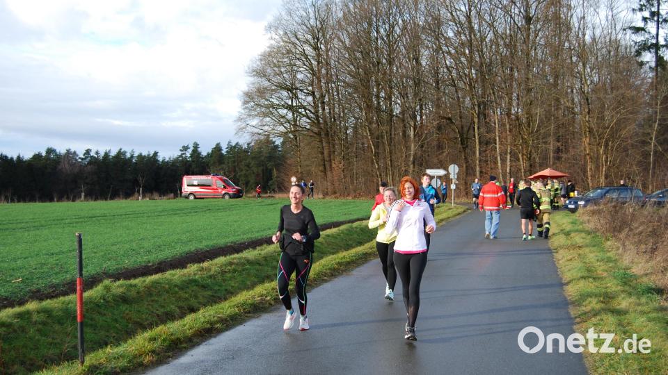 Auf der Grün war Zwischenstation. Frisch gestärkt und gutgelaunt ging es danach über Oberbibrach zurück nach Vorbach. Bild: wmi