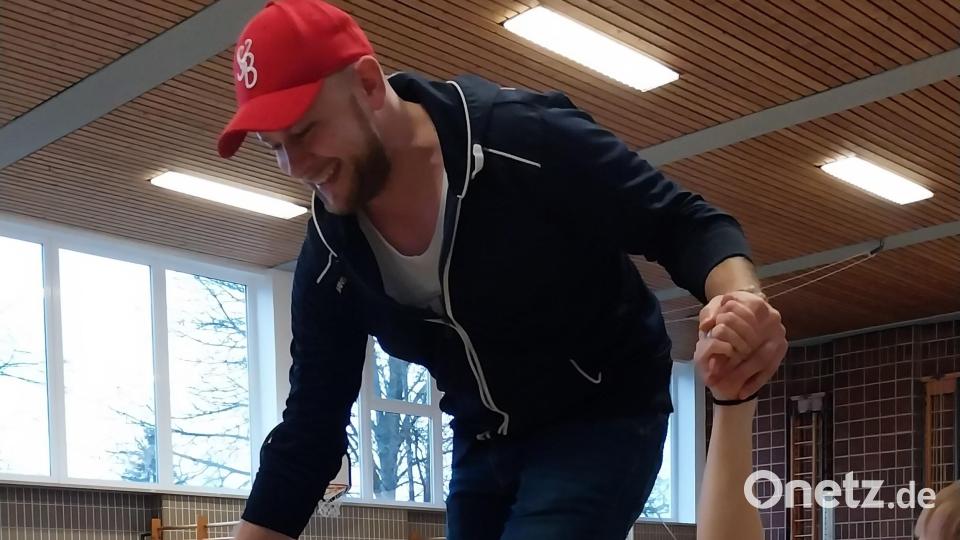 Jetzt darf auch mal der Papa ran. Bild: dob