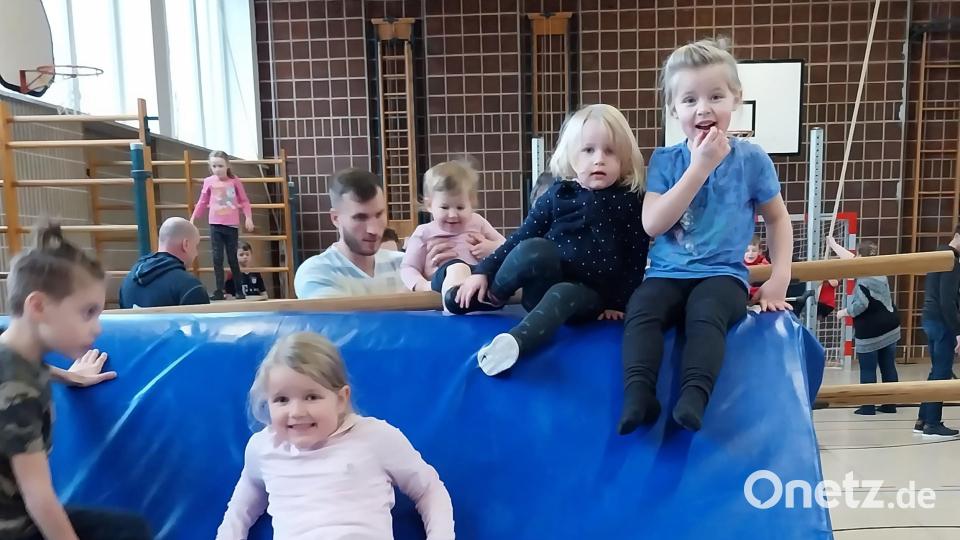 Beim TV-Indoorspielplatz in der Eglseeturnhalle war Bewegung das A und O. Bild: dob
