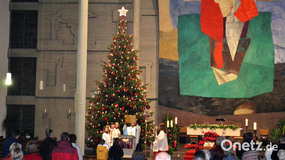 Pfarrer Jaison Thomas verkündete das Evangelium an Neujahr: &quot;Maria aber bewahrte alles, was geschehen war, in ihrem Herzen.&quot; Bild: kki