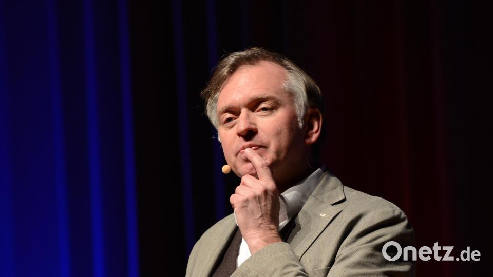 Christian Springer mit seinem Soloprogramm „Oben ohne“ im Amberger ACC. Archivbild: Petra Hartl