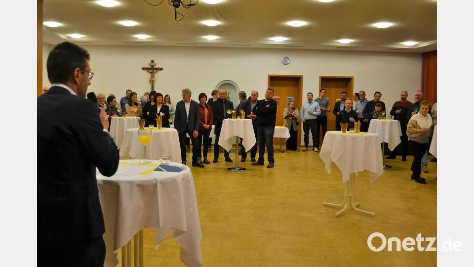 Pfarrgemeinderatssprecher Karl Kiesl freute sich, dass nach zwei Jahren Corona-Beschränkungen der Neujahrsempfang wieder in gewohnter Form stattfinden konnte. Bild: kki