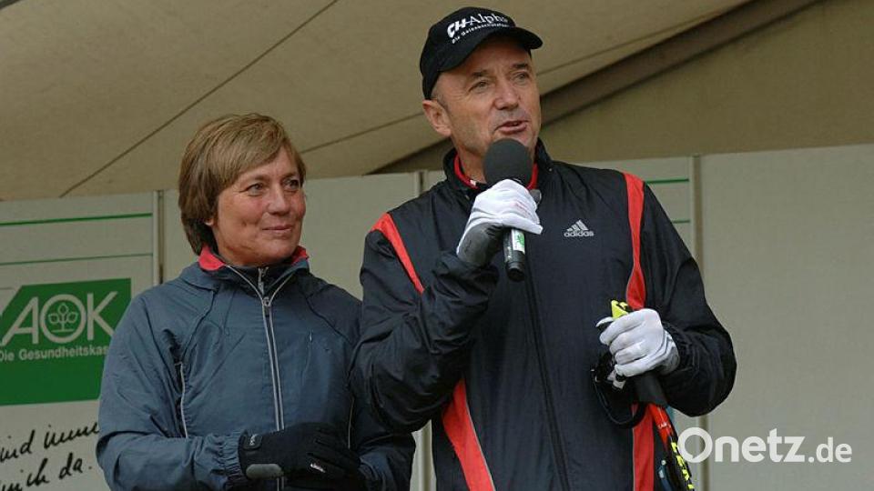 Rosi Mittermaier und Christian Neureuther beim Nordic-Walking-Event in Amberg. Bild: Alexander Unger