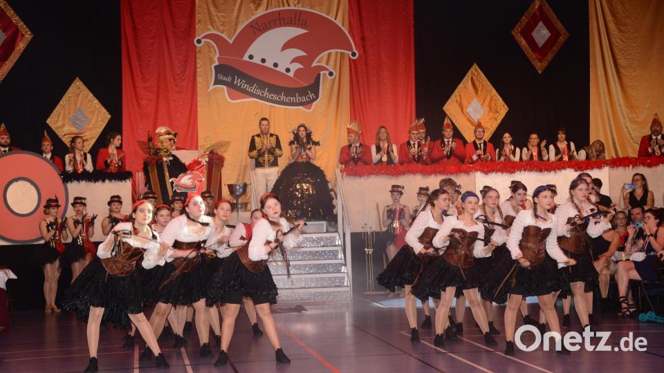 Die Jugendgarde präsentierten sich bei ihrem Schautanz als &quot;Pirates of Dance&quot;. Bild: bey
