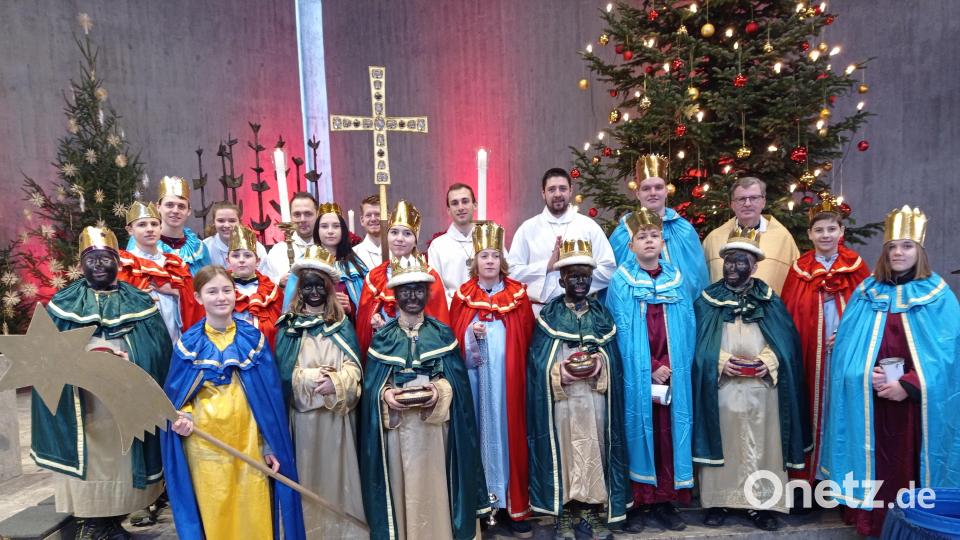 Die Aussendung der Waldershofer Sternsinger fand in der neuen Kirche Sankt Sebastian statt. Bild: fpoz