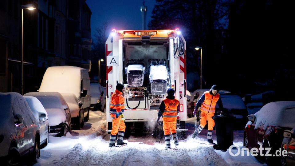 Frostige Temperaturen können für die Müllabfuhr problematisch sein. Symbolbild: Hauke-Christian Dittrich/dpa