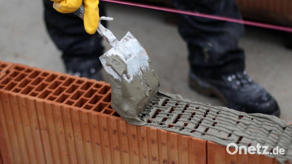 Trotz Saisonende: In der Baubranche werden im Raum Oberviechtach schon jetzt Mitarbeiter für das Frühjahr gesucht. Bild: Kai Remmers, dpa