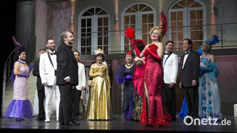 „Die Fledermaus“ kommt ins Amberger Stadttheater. Bild: H. Dietz Fotografie/exb