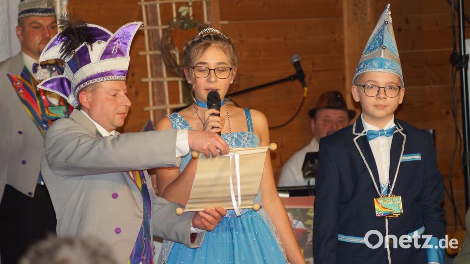 Die Rede des Kindeprinzenpaars, Kristina I. und Luke I.. Bild: Roland Frischholz/exb