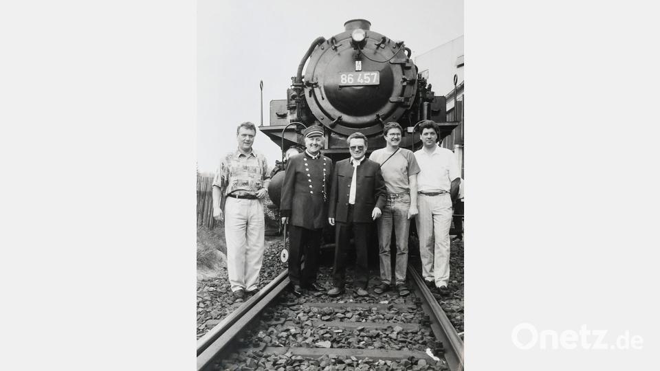 Ein Bild von der letzten vom Markt Floß organisierten Tourismusgedenkfahrt an den Eslarner Bockl am 8. Mai 1993.
Von links Gerd Werner, &quot;Fahrdienstleiter&quot; Fred Lehner und Anton Binner. Archivbild: Der neue Tag