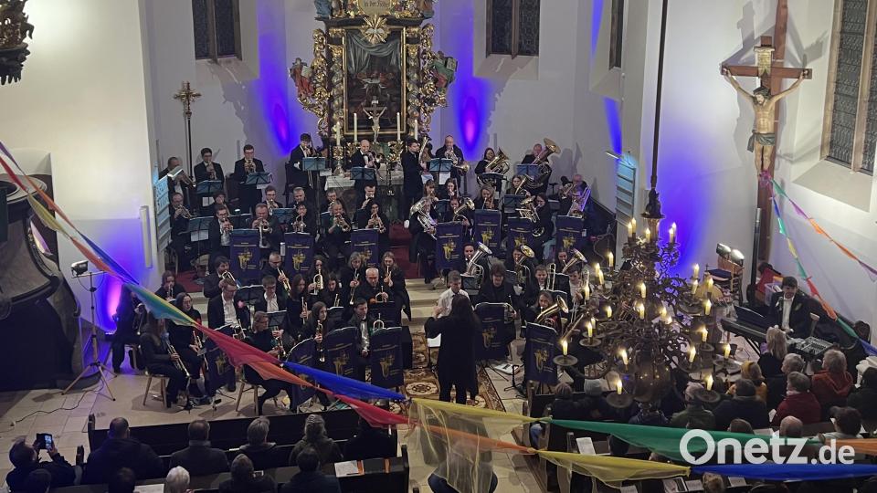 Ein volles Haus mit toller Akustik, und viel Volumen in Sang und Klang. Bild: rpp