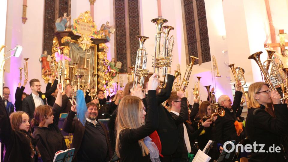 Mit dem Bläsergruß verabschiedeten sich die Musiker von ihrem Publikum. Bild: rpp