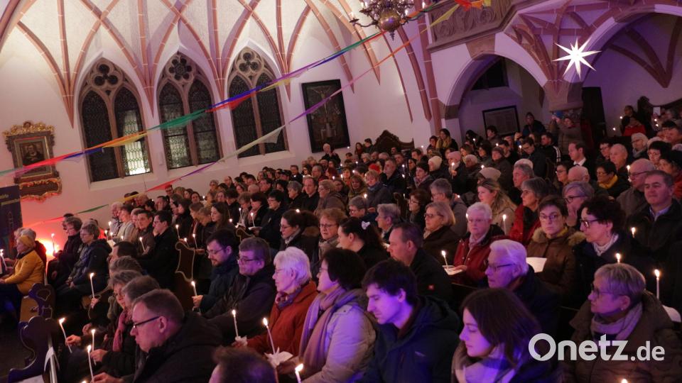 Mit den Kerzen wurde es dann richtig stimmungsvoll. Bild: rpp