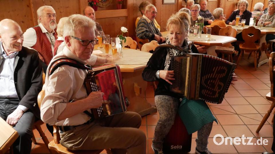 Auch Sebastian Zeitler und Christine Bleiber fanden sich als Duo zusammen. Bild: hmr
