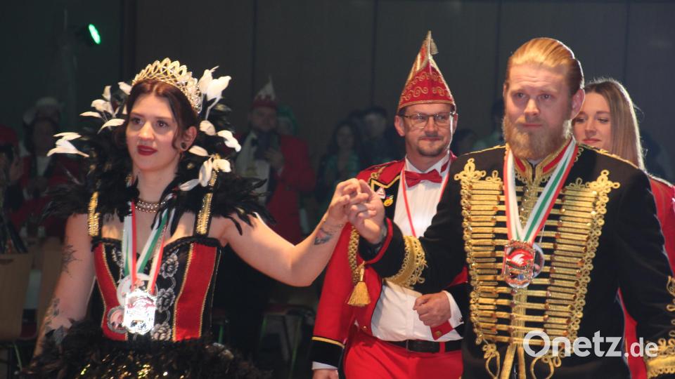 Alina I. und Lukas I. von der Narrhalla der Stadt Windischeschenbach. Bild: kro