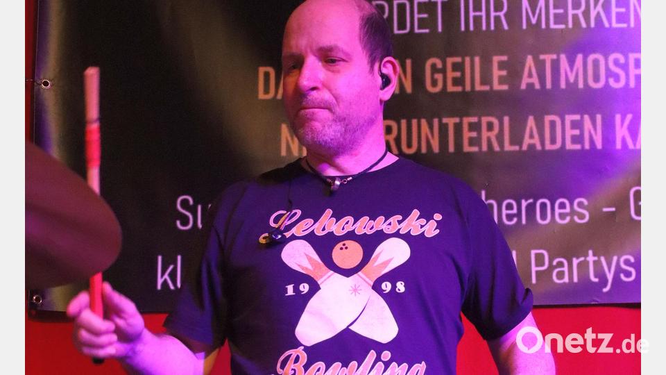 Für begleitende Percussion sorgte Michael Germer. Bild: mfh