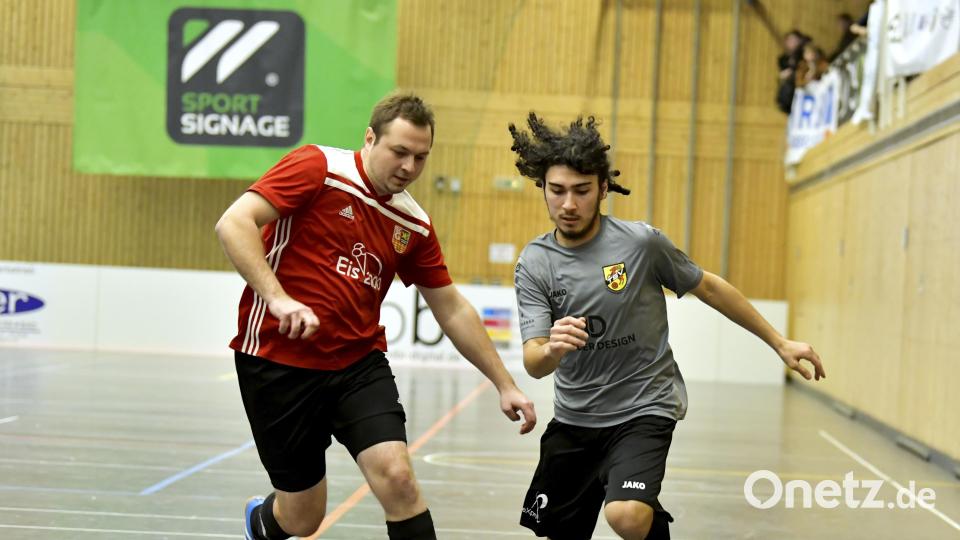 Der SC Germania Amberg (links) bekam es bei den Platzierungsspielen mit dem TSV Kümmersbruck (rechts) zu tun. Bild: Hubert Ziegler