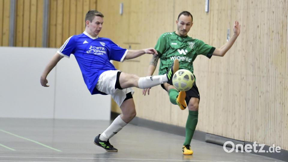 Der FC Rieden (rechts) schlug im Finale den FC Pegnitz (links). Bild: Hubert Ziegler