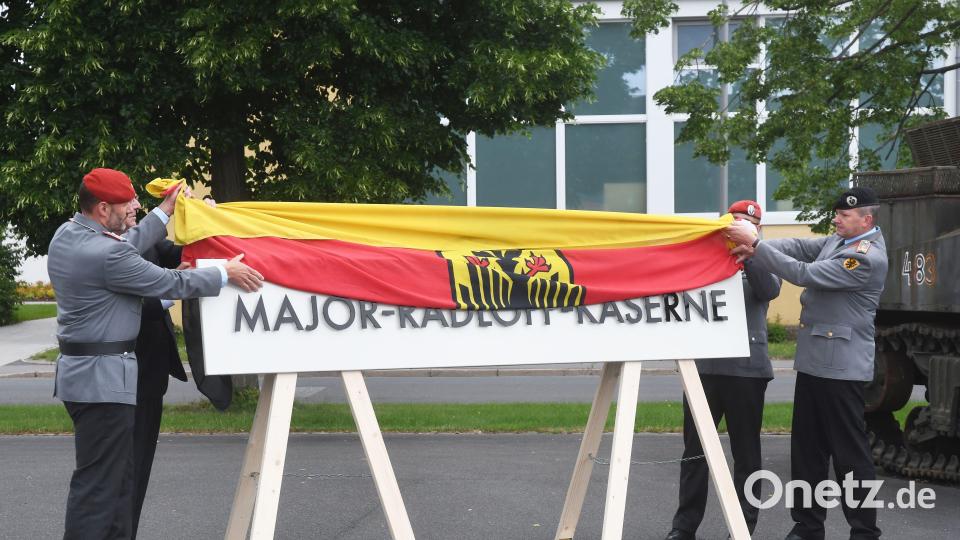 Feierlich wird am 9. Juni das Schild mit dem neuen Namen der Kaserne in Weiden enthüllt. Bild: Gabi Schönberger