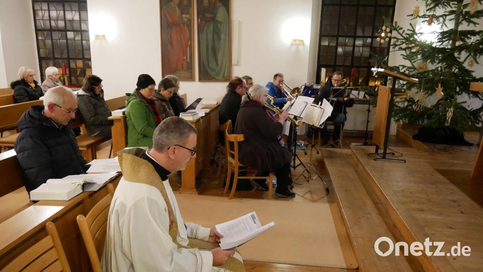 Der ökumenische Gottesdienst zum Abschluss der Bibelwoche in der evangelischen Friedenskirche in Waldsassen wurde vom Posaunenchor mitgestaltet. Bild: hmr