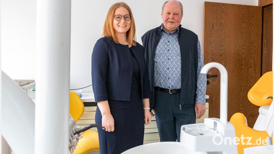 Zahnärztin Katharina Ziegler hat im Januar die Praxis von die Zahnarzt Dr. Wolfgang Wameser übernommen, der im Alter von 70 Jahren in den Ruhestand wechselte. Bild: Susanne Forster