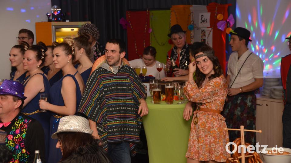 Beim Pfarrfasching ging es erstmals seit zwei Jahren wieder bei einer bunten und turbulenten Faschingssause rund. Bild: dob