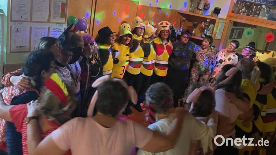 Eindrücke vom Weiberfasching des SV Loderhof/Sulzbach. Bild: dod