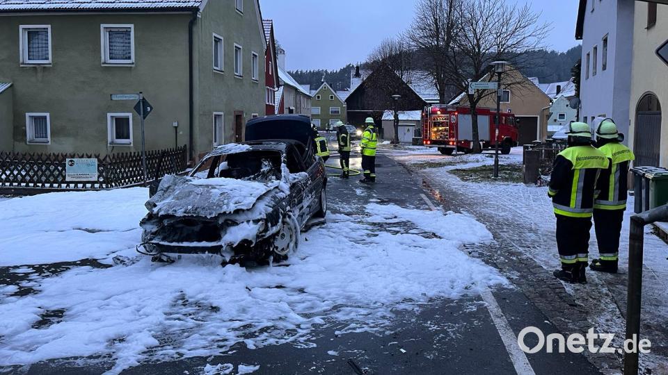 Die Kreisstraße in Eschenfelden war vollständig gesperrt. Bild: lei
