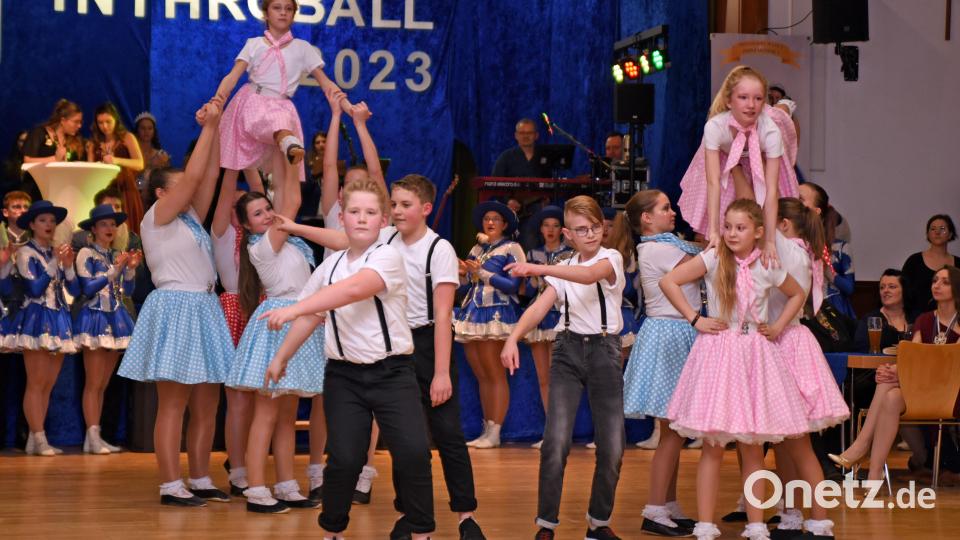 Der Auftritt der Showtanzgruppe erinnerte an das Musical „Grease“. Bild: gb