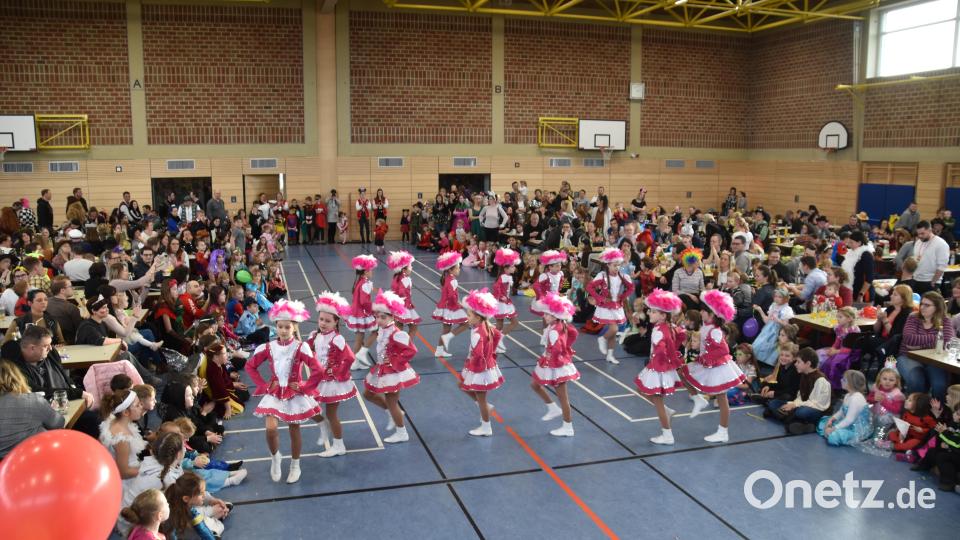 Die Kindergarde zeigte ihren Gardetanz Bild: wrm