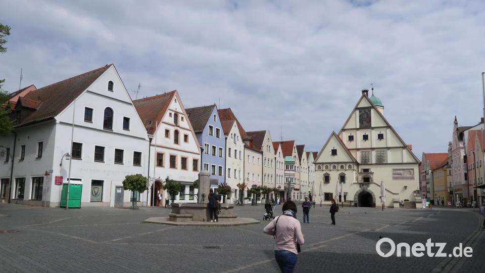 Viele Geschäfte und Gaststätten beteiligen sich am &quot;Weidener Stadtgeld&quot;-Programm. Bild: Kunz