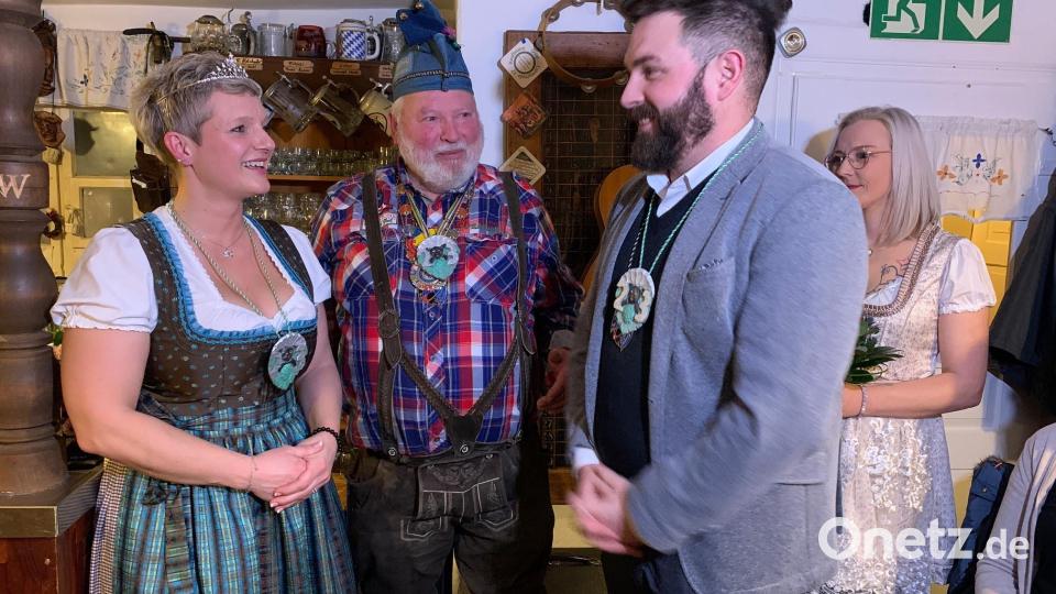 Ordensverleihung. Von links: Prinzessin Evi, Prinz Bernhard, Bürgermeister Sebastian Dippold Bild: Gabi Schönberger