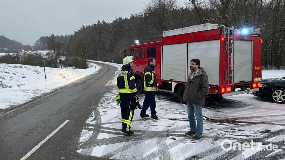 Auf Höhe Pruppach war die Straße gesperrt. Bild: lei