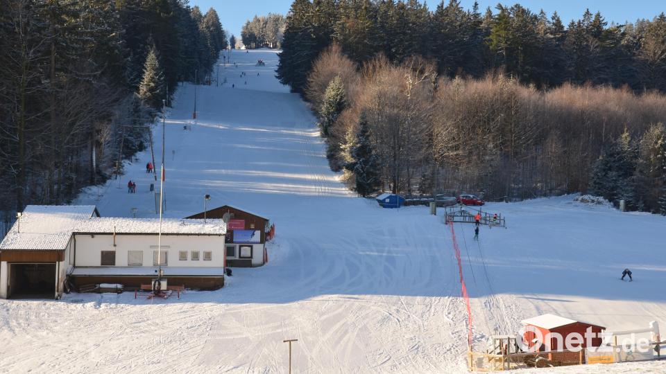 Ein herrlicher Wintertag wurde den Skifahrern am Dienstag im Ski- und Snowboardzentrum Fahrenberg geschenkt. Bild: dob