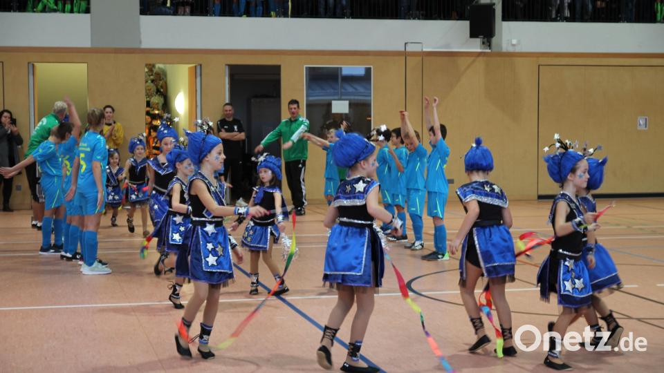 Nicht fehlen durfte ein Auftritt der Tanzgruppen. Bild: fks