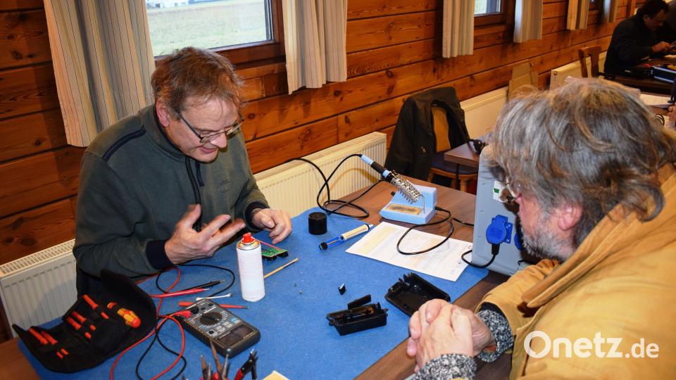 Reparateure von ZEN in Ammerthal. Bild: oe