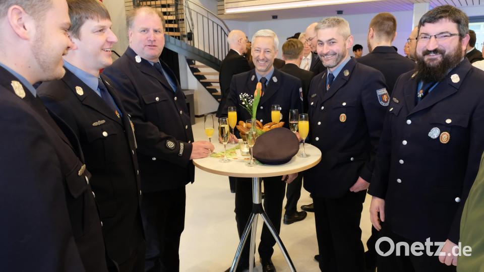 Stets präsent: Eine Delegation der Speinsharter Brandschützer als Synonym für den Gemeinschaftsgeist. Bild: do