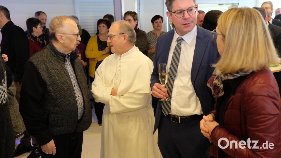 Lichtmessempfang im Gemeindezentrum: Ein Ort für anregende Gespräche. Bild: do