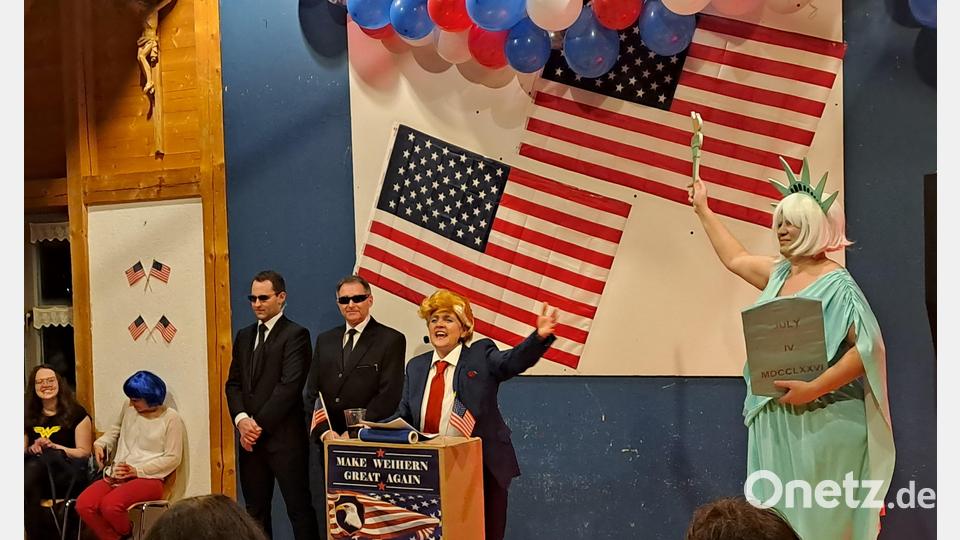 &quot;Make Weihern great again&quot;, forderte ein Donald Trump beim Weiberfasching. Bild: slh