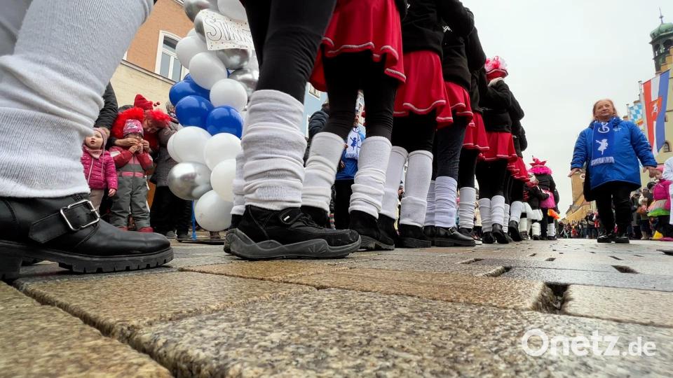 Viele Garden, auch aus dem Raum Weiden und Schwandorf, waren in Hirschau dabei. Bild: Heike Unger