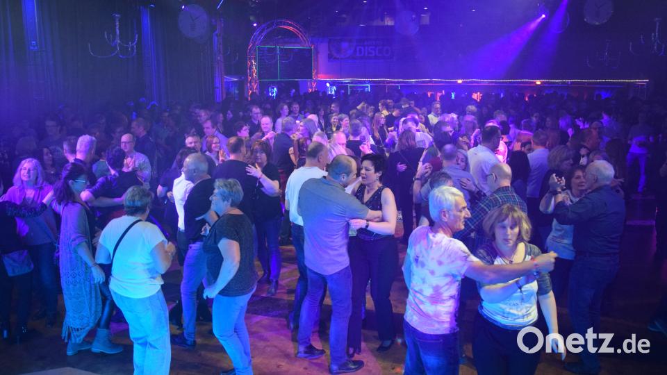 Die Tanzfläche war bei der Bayern1-Disco den ganzen Abend über immer gut besucht. Bild: fla
