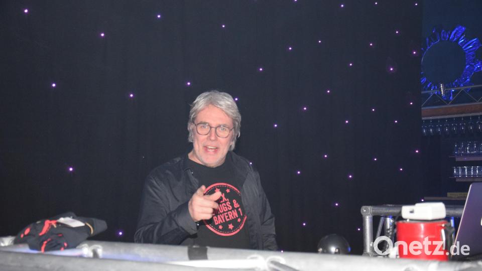 Moderator und DJ Jürgen &quot;Kauli&quot; Kaul zündete ein musikalisches Feuerwerk. Bild: fla