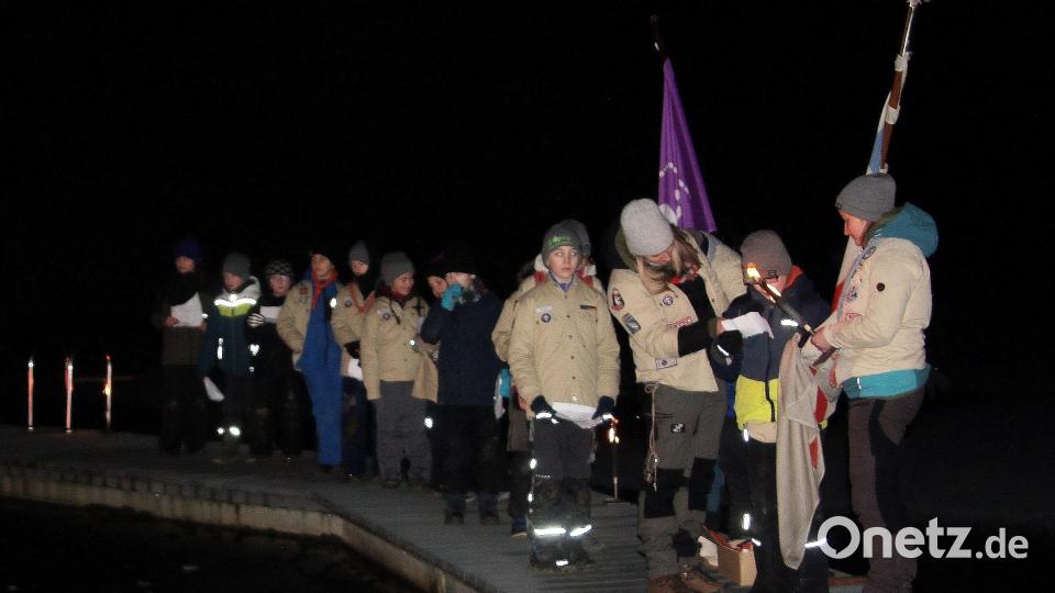 Die Versprechensfeier, der Höhepunkt des Pfadfindertreffens, fand am Steg der Kipp statt. Bild: wro