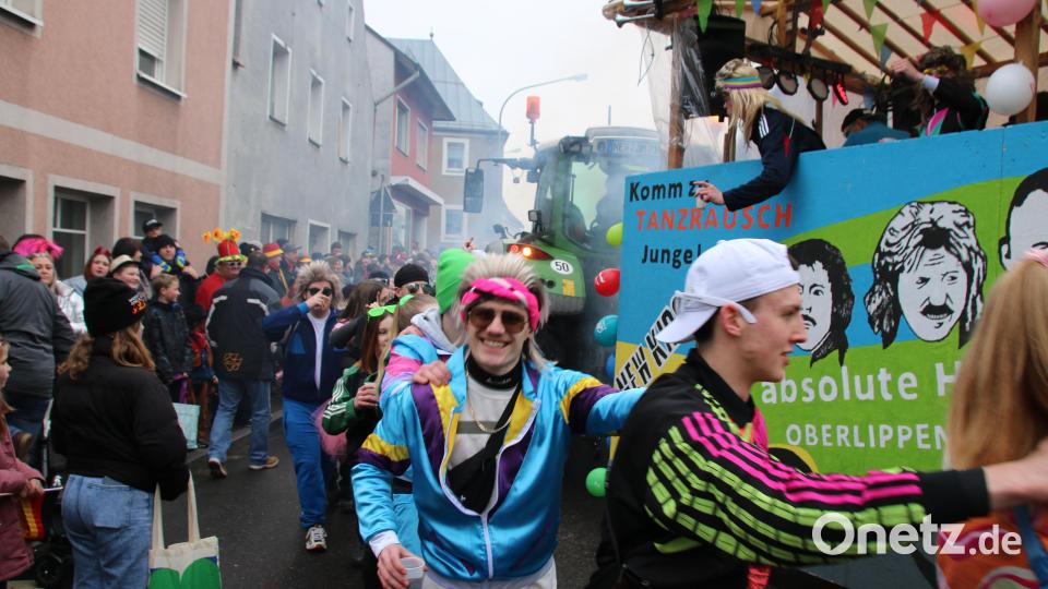 Immer wieder gab es spontane Polonaisen auf den Straßen. Bild: sne