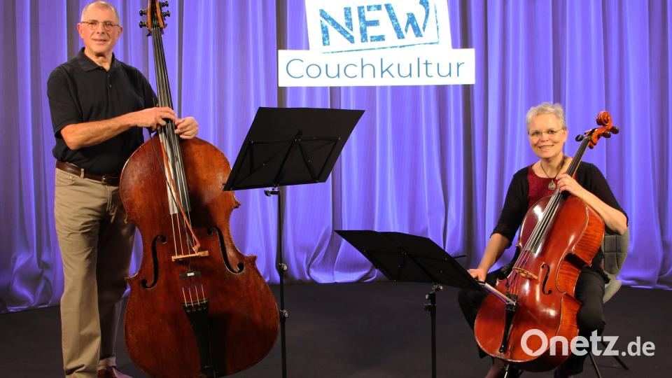 Mittwoch, 10. November: Klassische Musik mit Ute (Cello) und Albert Sommer (Kontrabass). Bild: Hannes Gilch, Landkreis Neustadt an der Waldnaab/exb