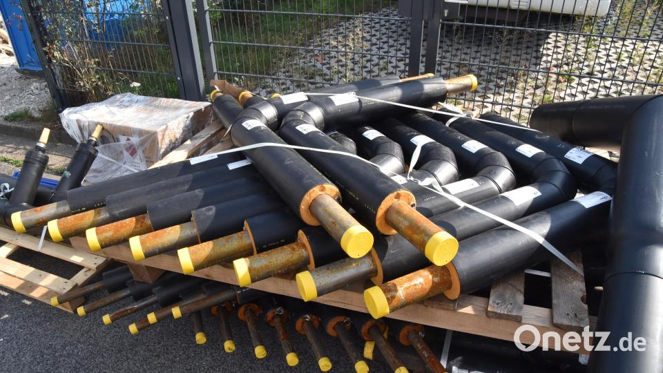 Material zur Erweiterung des Fernwärmenetzes auf der Pantzerhöhe in Sulzbach-Rosenberg. Bild: Andreas Royer